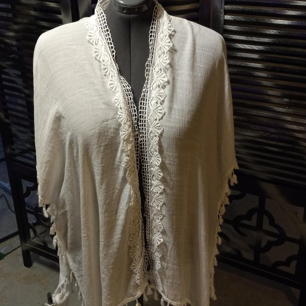 Harve' Bernard  Kimono  Topper